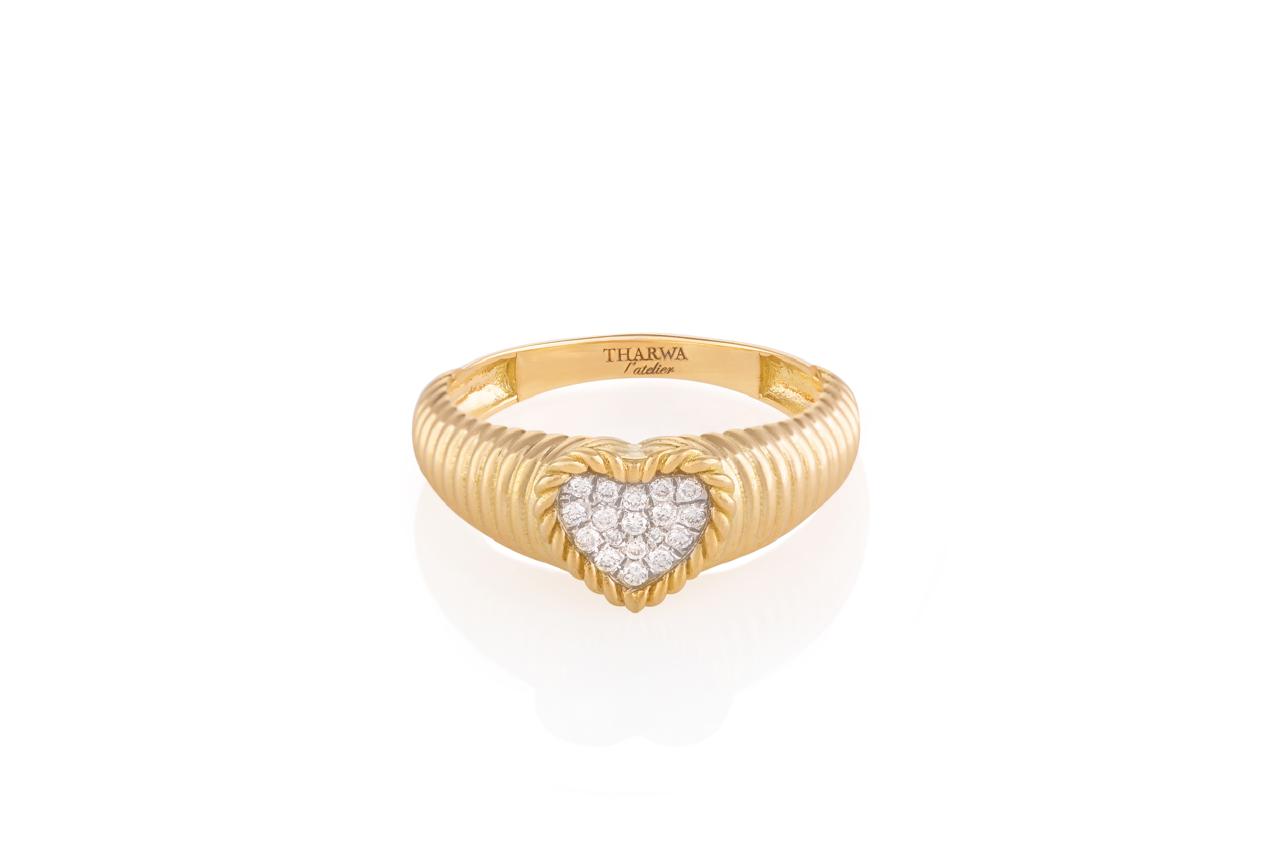 Torsade heart shape ring