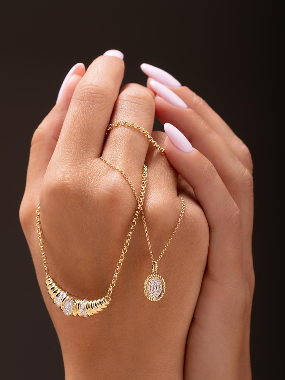 Linéa oval shape necklace