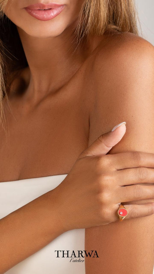 Oval corail sovereign ring